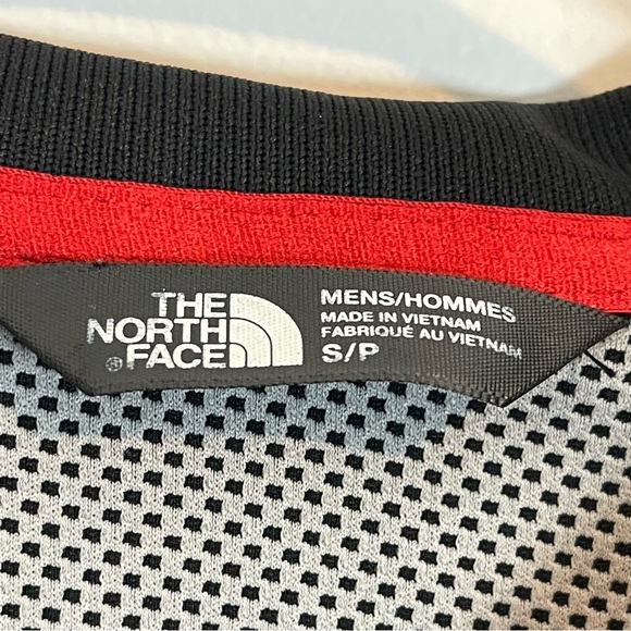 North Face Button Polo Shirt Black Red TNF Logo Men’s short sleeve SZ S collar - Picture 2 of 6